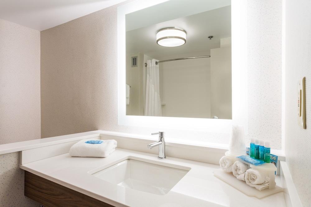 Holiday Inn Express Hotel & Suites Goldsboro - Base Area By Ihg Dış mekan fotoğraf