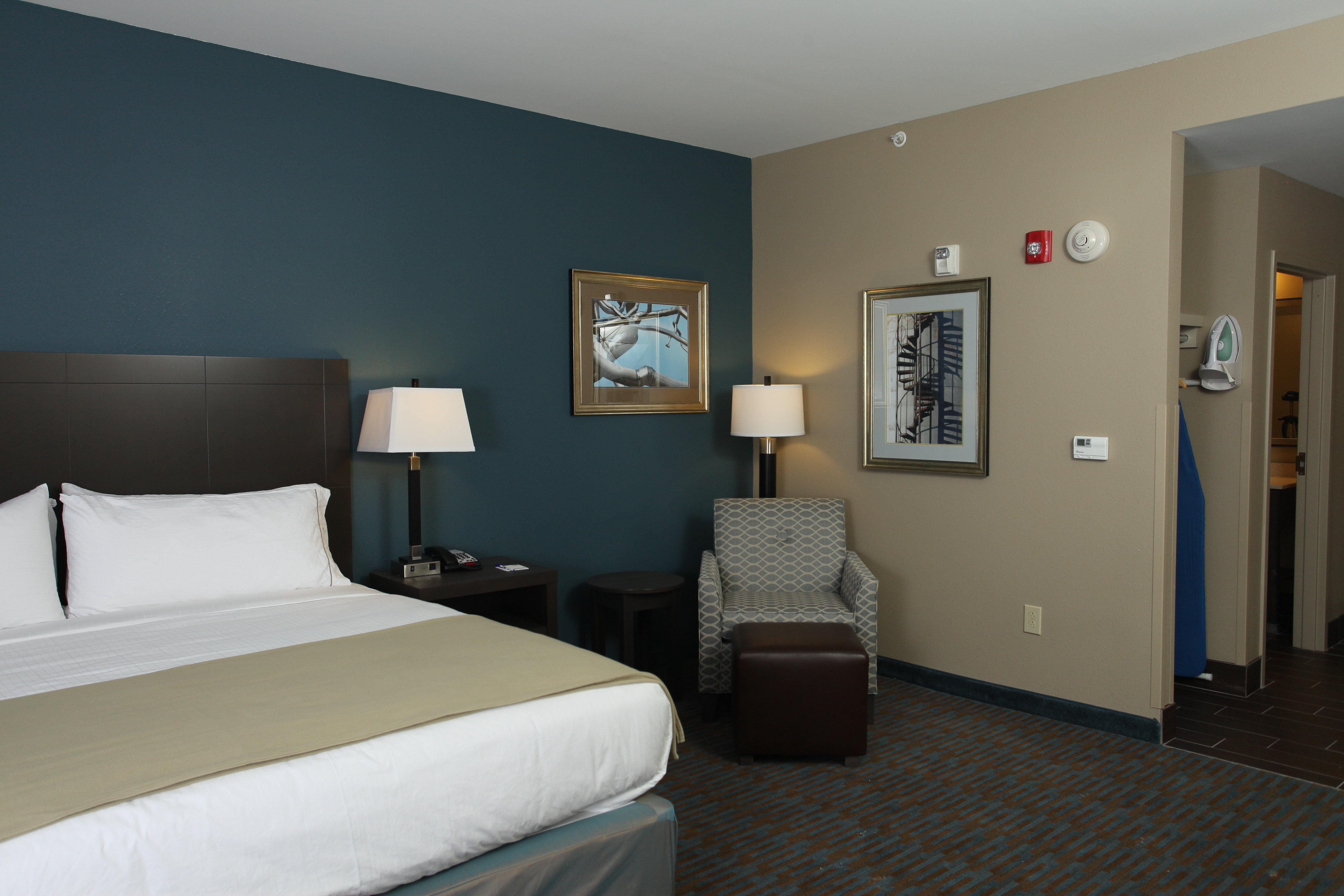 Holiday Inn Express Hotel & Suites Goldsboro - Base Area, An Ihg Hotel Dış mekan fotoğraf