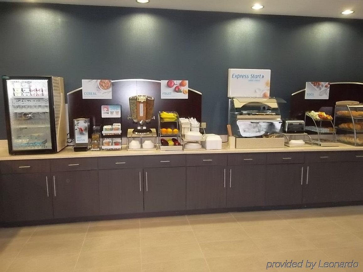 Holiday Inn Express Hotel & Suites Goldsboro - Base Area By Ihg Dış mekan fotoğraf