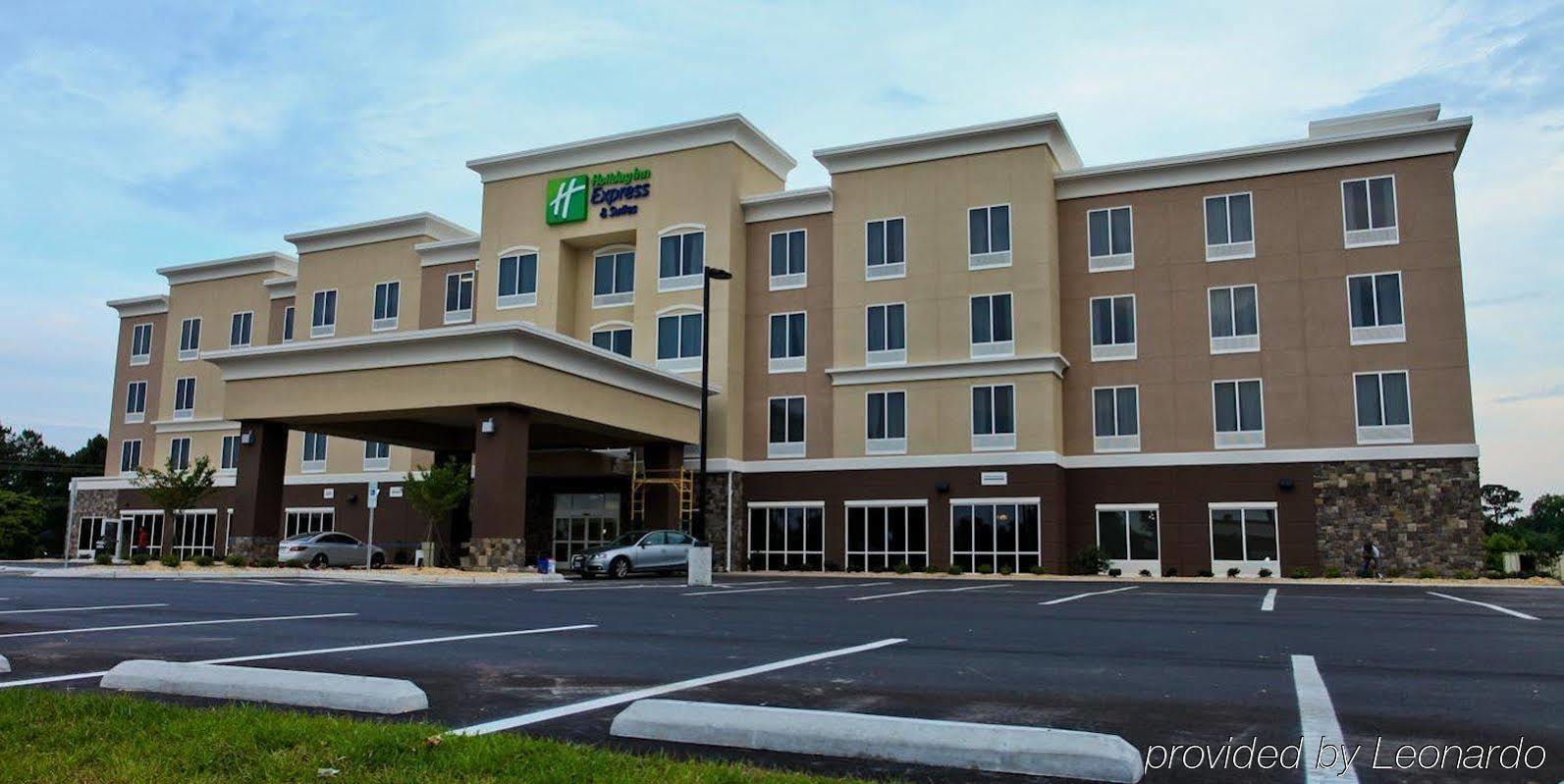Holiday Inn Express Hotel & Suites Goldsboro - Base Area By Ihg Dış mekan fotoğraf